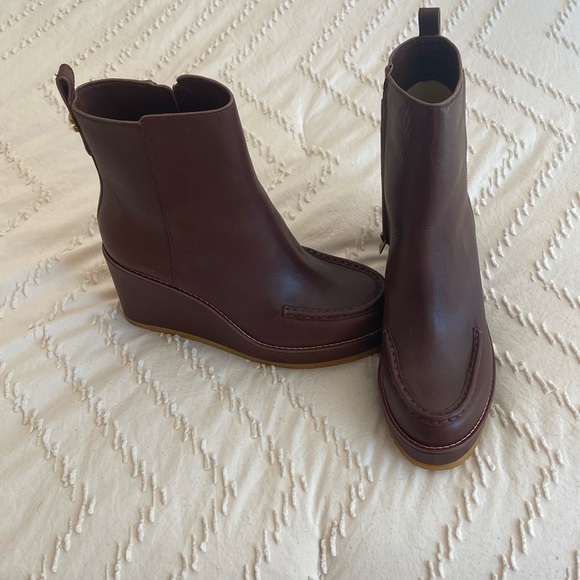 Brand New Coach Shoes - Picture 1 of 6